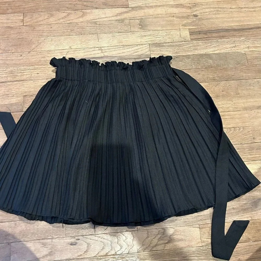 Haute Monde skirt mini pleated size large